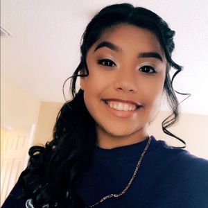 Meet your Posher, Briana